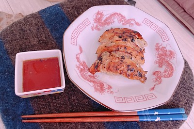 焦がし油のにんにく餃子