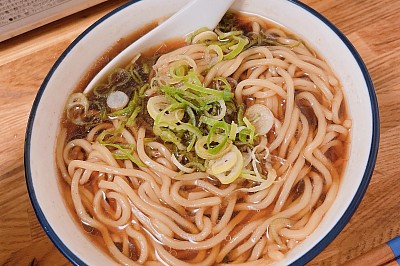 焦がし醤油のつけ麺風味の醤油ラーメン