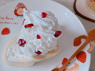 とっても簡単なホイップクリームのケーキ