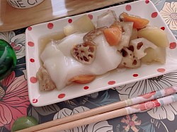 れんこんと人参🥕とお餅の煮物